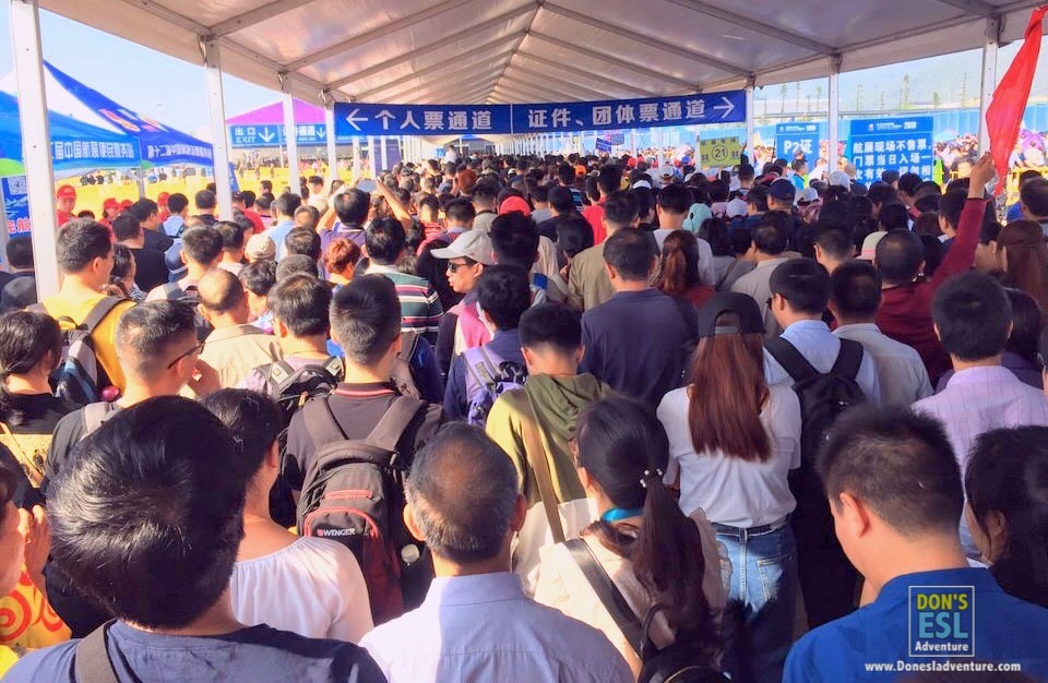 Crowds at the 2018 Zhuhai Air Show, China | Don's ESL Adventure!