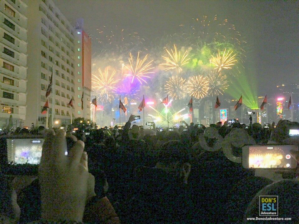 Hong Kong New Year's Fireworks Show 2019 | Don's ESL Adventure!